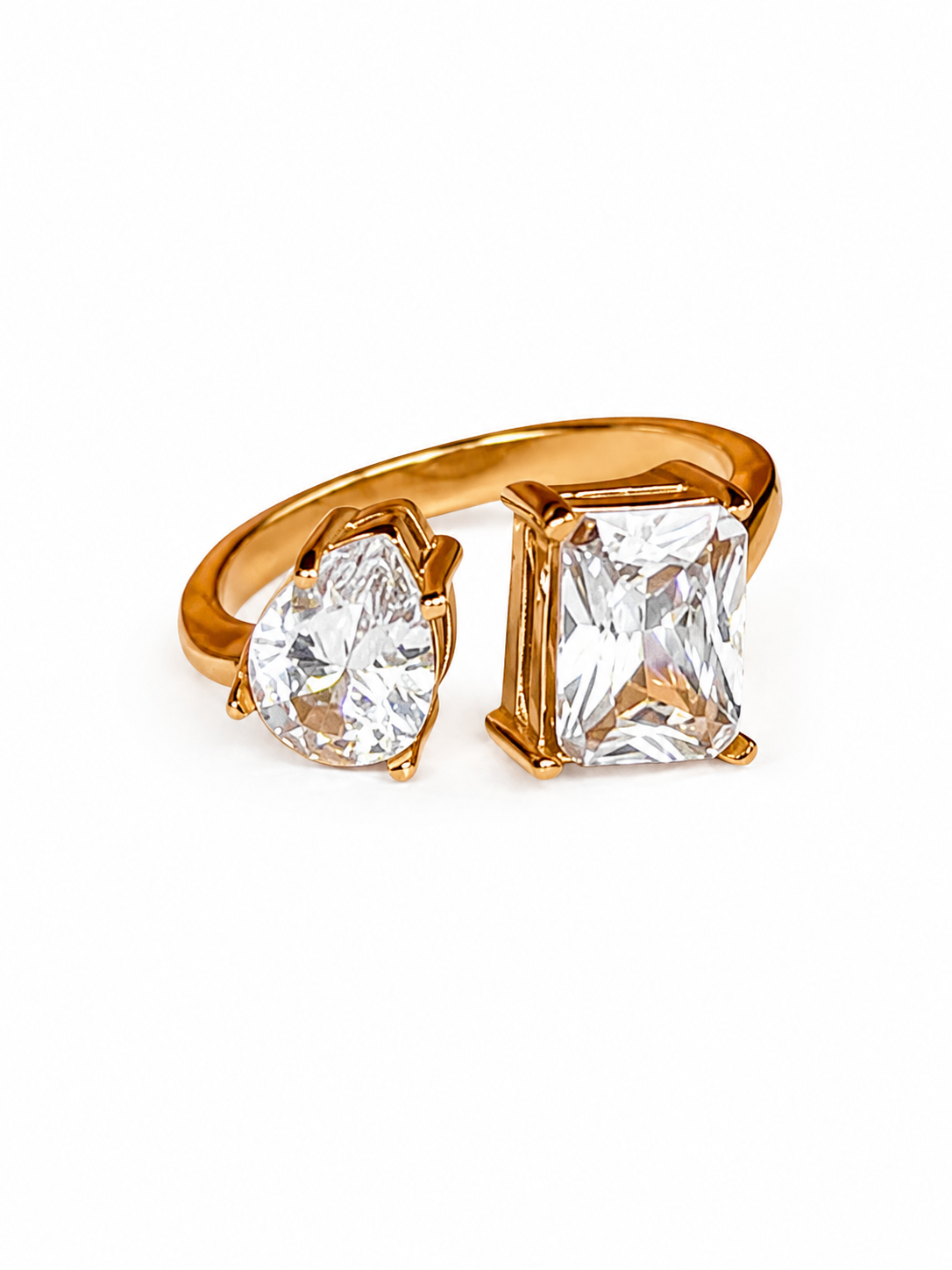 Eternos Acessórios - Anel Feminino Regulável Zircônea Gota e Quadrada Dourado em Aço Inox 316L Anel Feminino Regulável Zircônea Gota e Quadrada Dourado em Aço Inox 316L