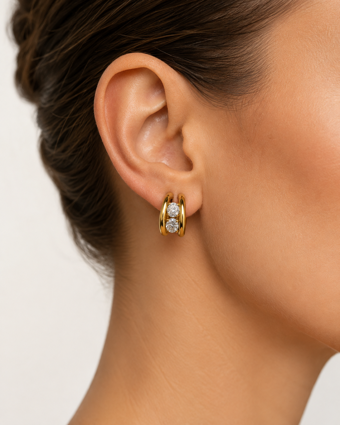 Eternos Acessórios - Brinco Feminino Argola Dupla Fusion com Cristal Dourado em Aço Inoxidável 316L Brinco Feminino Argola Dupla Fusion com Cristal Dourado em Aço Inoxidável 316L - Imagem 2
