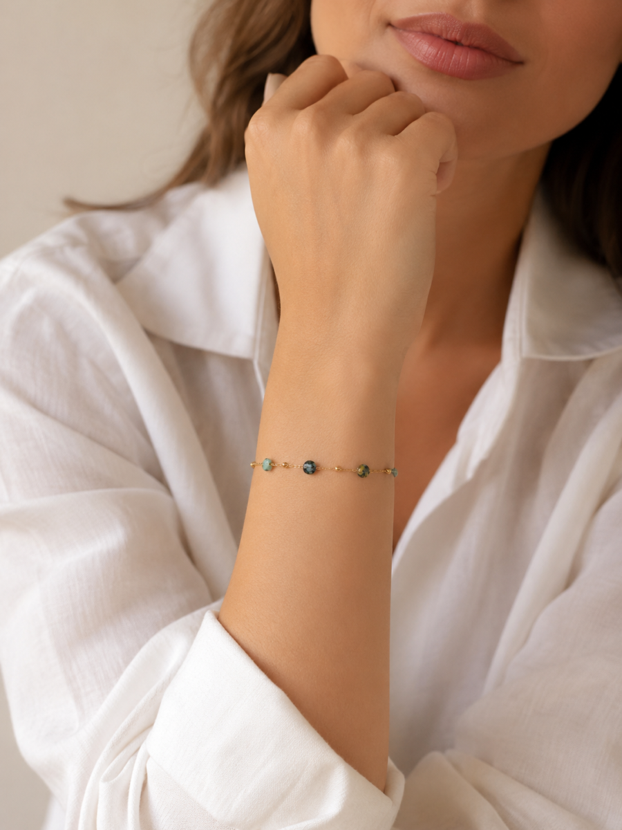 Eternos Acessórios - Pulseira Feminina Bolinha e Cristais Brita Dourada em Aço Inox 316L Eternos Acessórios - Pulseira Feminina Bolinha e Cristais Brita Dourada em Aço Inox 316L