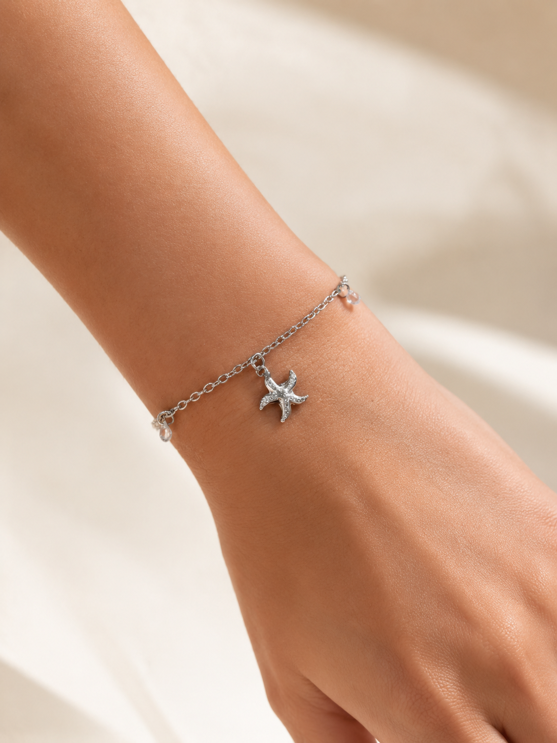Eternos Acessórios - Pulseira Feminina Aço Inox 316L Estrela Marinha e Zircônea Pulseira Feminina Aço Inox 316L Estrela Marinha e Zircônea