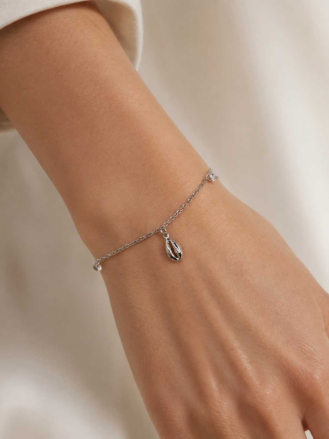 Eternos Acessórios - Pulseira Feminina Aço Inox 316L Búzios e Zircônia Pulseira Feminina Aço Inox 316L Búzios e Zircônia