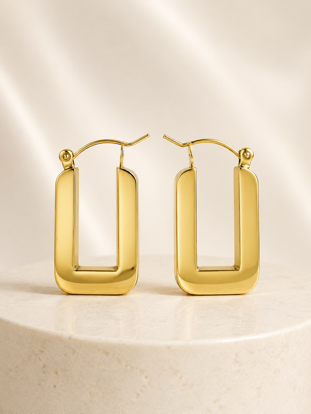 Eternos Acessórios - Brinco Feminino Argola U Dourado Aço Inoxidável 316L Brinco Feminino Argola U Dourado Aço Inoxidável 316L