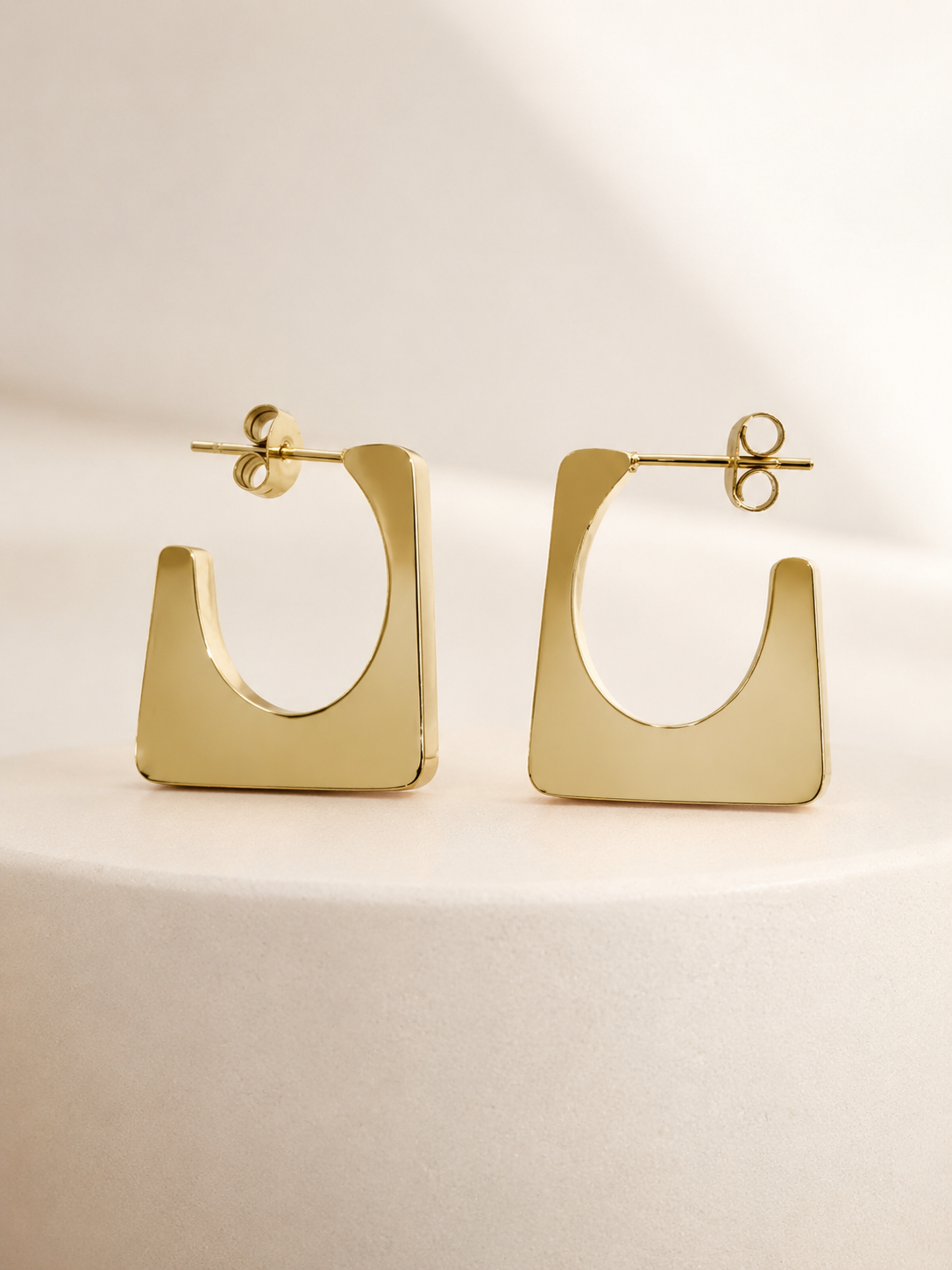 Eternos Acessórios - Brinco Feminino Argola Quadrada Dourado Aço Inoxidável 316L Brinco Feminino Argola Quadrada Dourado Aço Inoxidável 316L