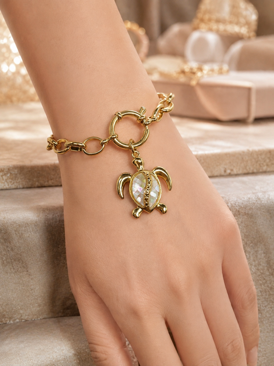 Eternos Acessórios - Pulseira Feminina Elo Português Tartaruga Marinha Madri Pérola Dourado em Aço Inox 316L