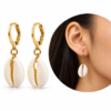 Eternos Acessórios - Brinco Feminino Argola Aço Inox 316L Folheado Ouro 18k Tranqueta Búzios Natural PODE MOLHAR ANTIALÉRGICO Eternos Acessórios - Brinco Feminino Argola Aço Inox 316L Folheado Ouro 18k Tranqueta Búzios Natural PODE MOLHAR ANTIALÉRGICO