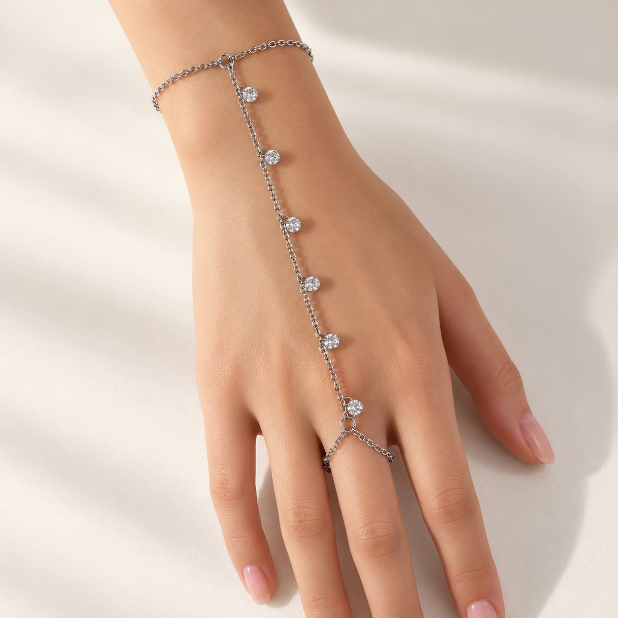 Pulseira Feminina Aço Inox 316L Hand Chain Zircônias Cristais NÃO ESCURECE PODE MOLHAR ANTIALÉRGICO
